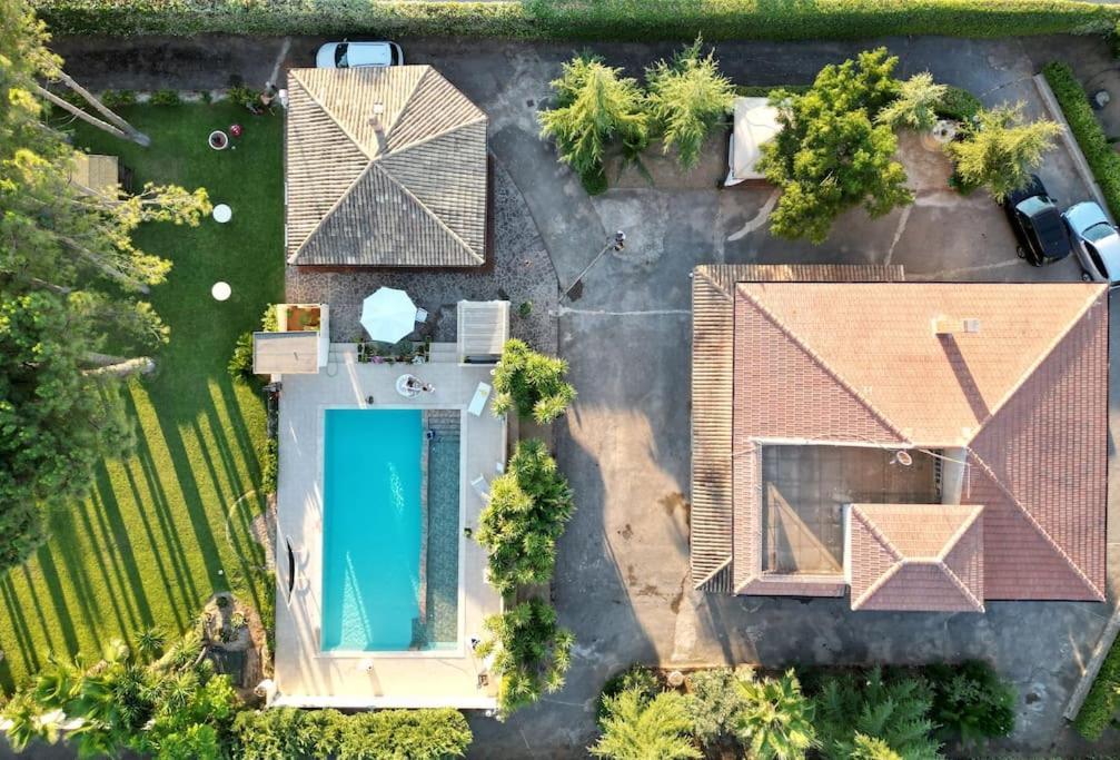 Villa Laoconte Piscina, Jacuzzi E Biliardo Canicattì Exterior foto