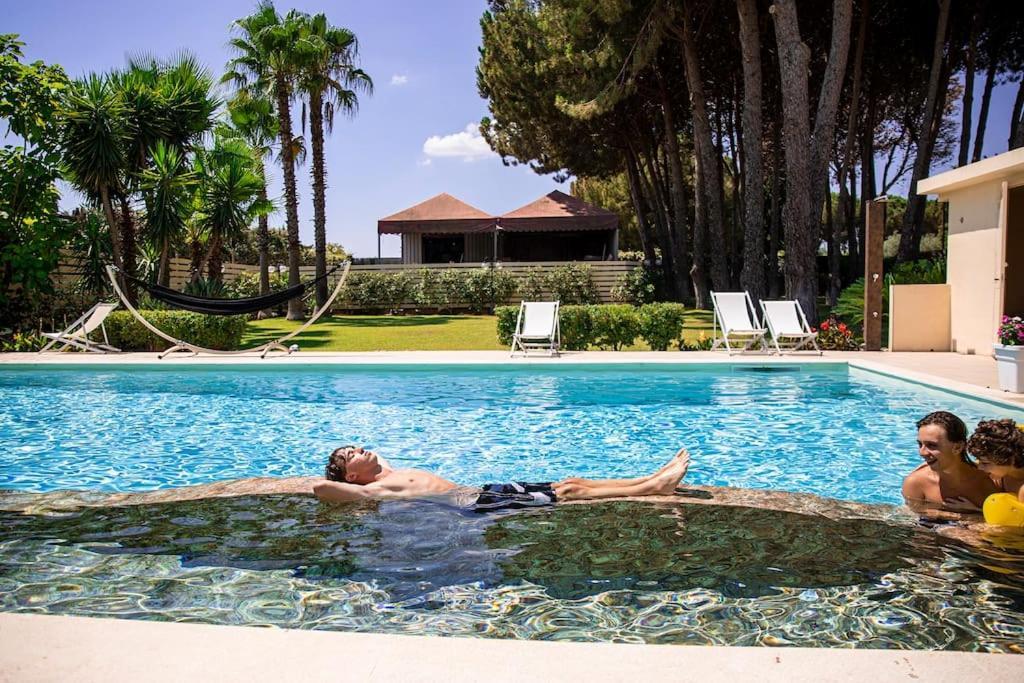 Villa Laoconte Piscina, Jacuzzi E Biliardo Canicattì Exterior foto